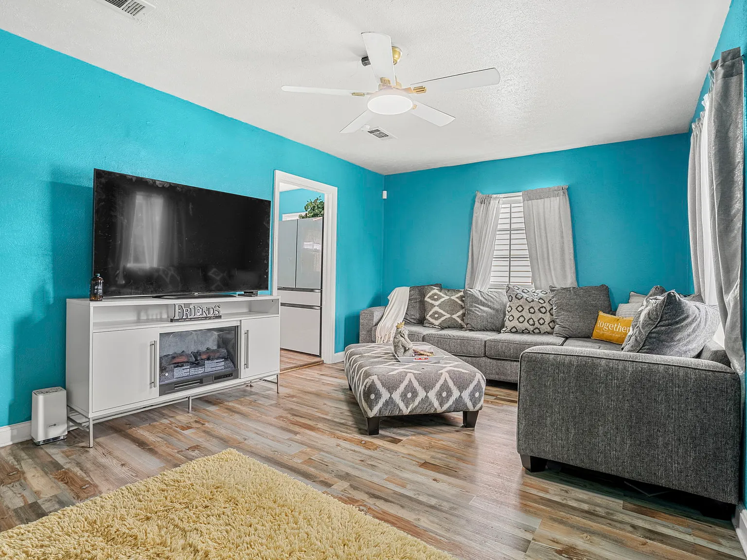 3 bed, 1024 sqft, $1,500 — Photo 4