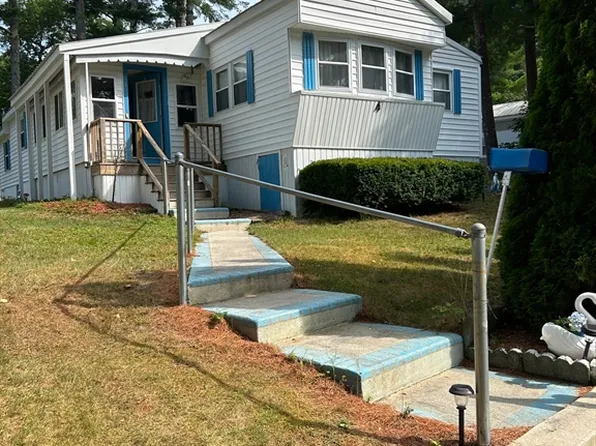 4 Forestdale Dr, Halifax, MA 02338