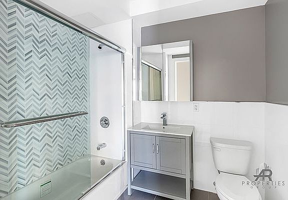 5th image of 2121 7th Ave #6A