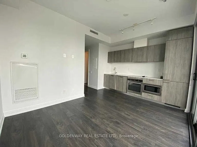 50 Charles St E #2402 — Photo 4