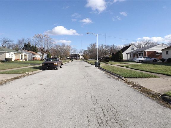 4th image of 5146 Hacket Dr