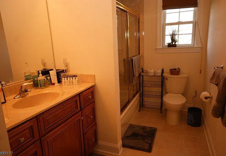 Main Full Bathroom