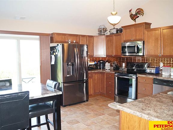 3rd image of 2949 N Laverna