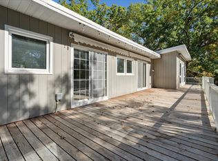 22194 260th St, Delhi, IA 52223