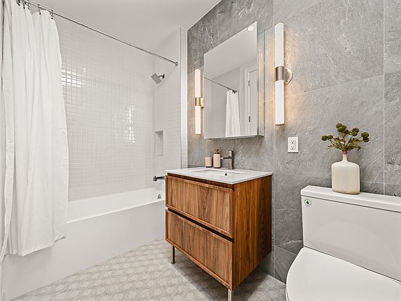 5th image of 41-15 24th St #624