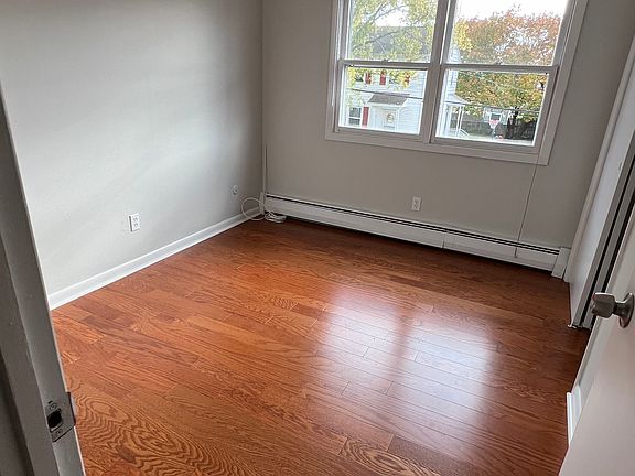 4th image of 45 Swan St
