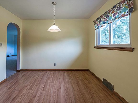 5th image of 171 Young Rd