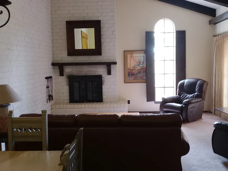 415 E Washington Ave #8 — Photo 4