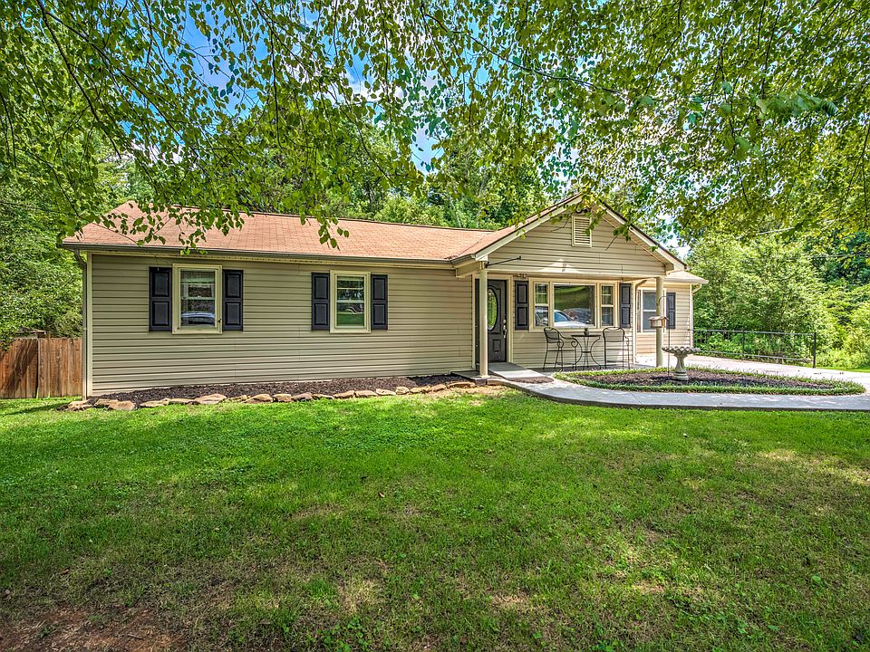 1st image of 355 Cusick Cir