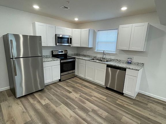 4th image of 422 Doxey St #3