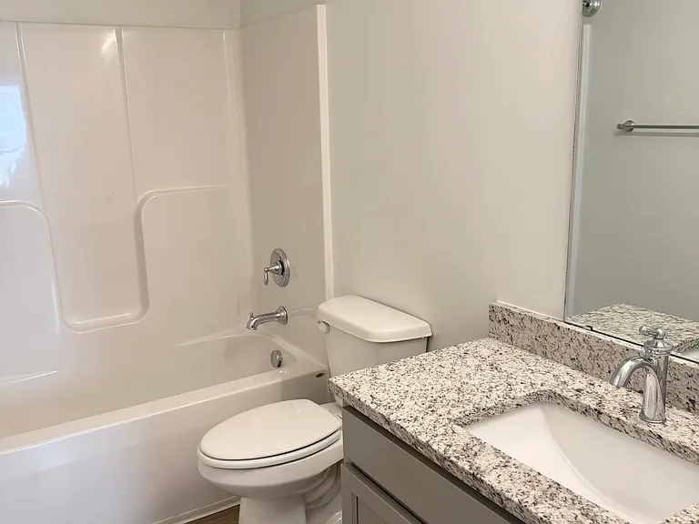 3804 Belfair Dr — Photo 12