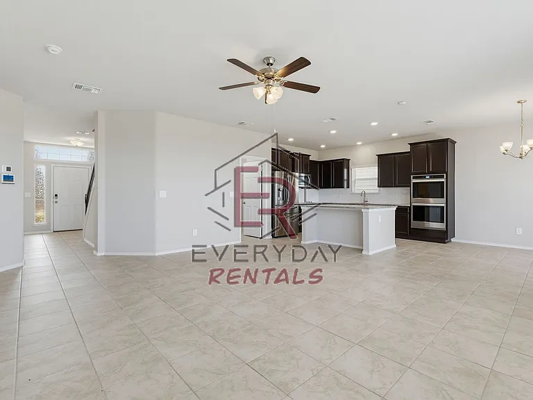 2102 Gadwall Way — Photo 5