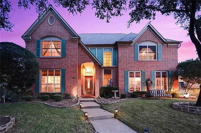 1st image of 801 Lochmoor Ln