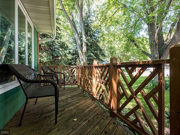 Echo Terrace porch