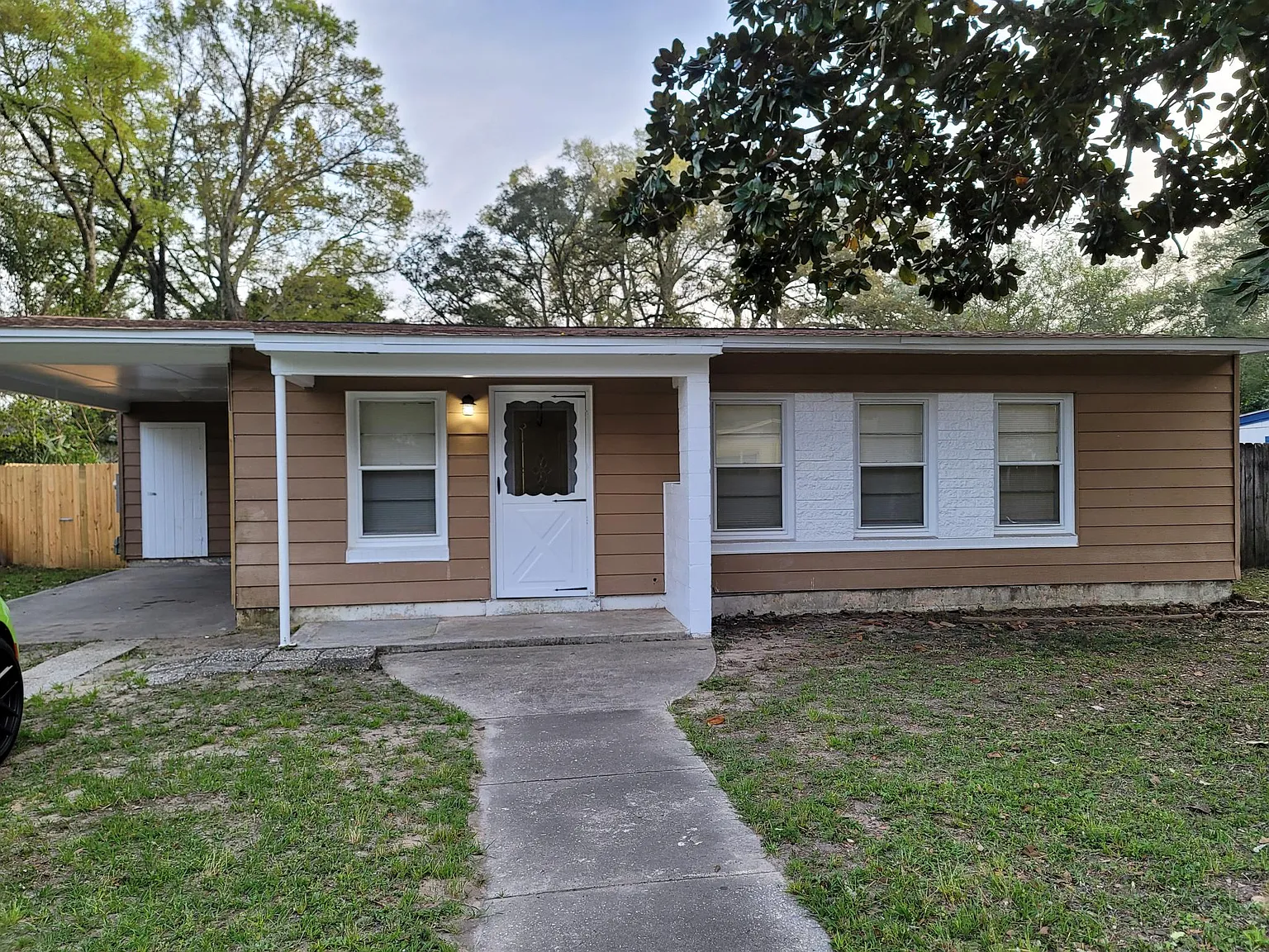 3 bed, 1050 sqft, $1,550 — Photo 1