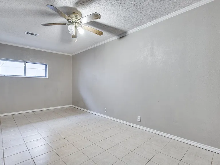 2639 Globe Ave — Photo 17