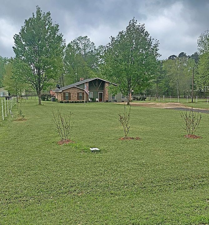 1st image of 460 Buckskin Dr
