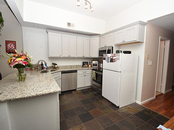 5th image of 1822 S 8th St #1