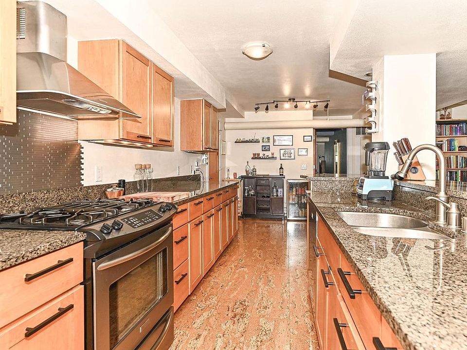 1st image of 1904 N Farwell AVENUE #N