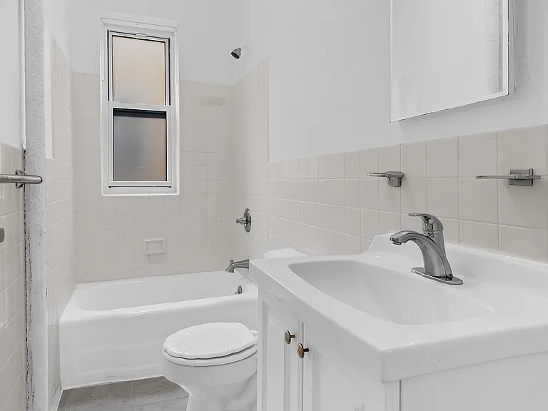 517 W 135th St #54 — Photo 6