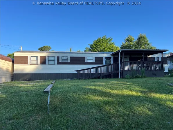 326 Maplewood Hts, Ripley, WV 25271