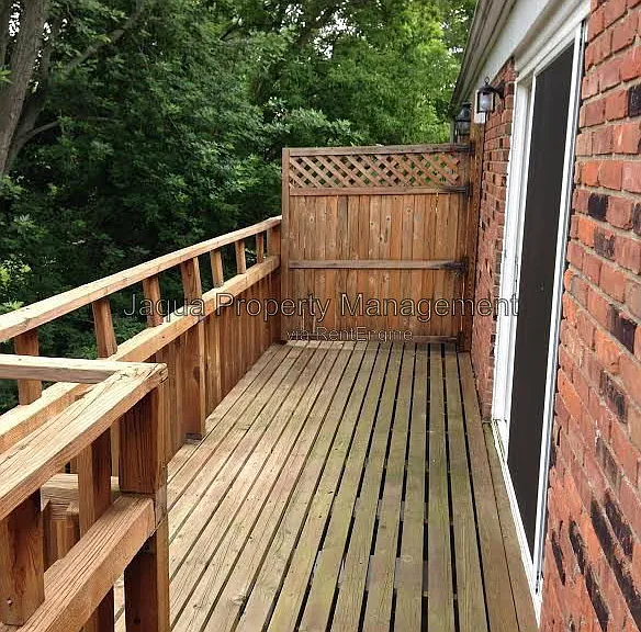 726 Garland Cir — Photo 12