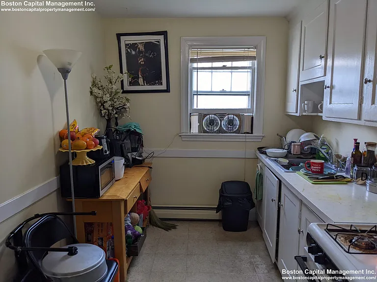 464 Highland Ave #1 — Photo 5