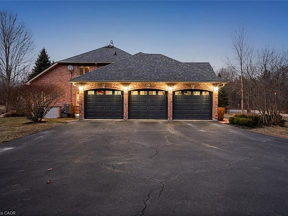 2nd image of 2255 Mohawk Trl