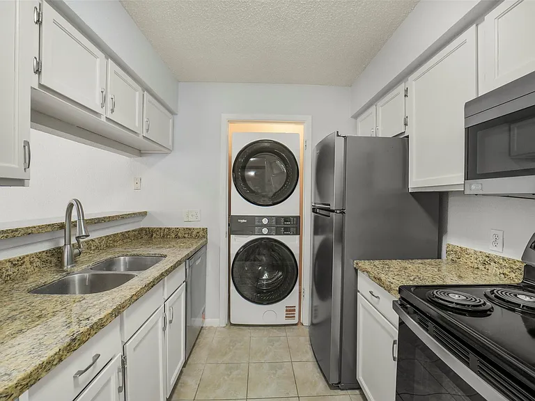 2277 S Kirkwood Rd #506 — Photo 8