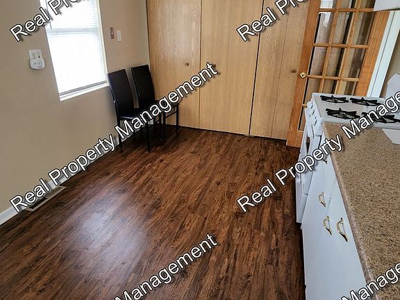 5th image of 70 E 66th Pl