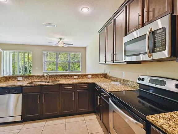 5th image of 19217 Stone Hedge Dr