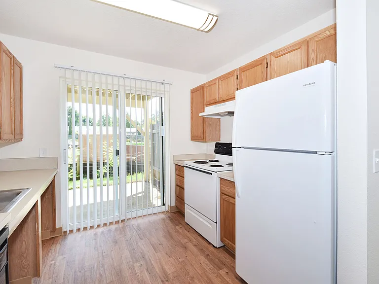 Pleasant Ridge Apartments — Photo 33