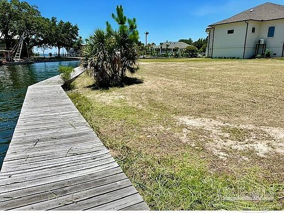 4th image of 4731 Marina Dr
