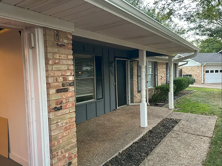 207 Vicksburg St — Photo 14