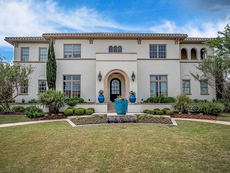 1st image of 3824 Riverhills View Dr