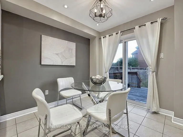 68 Root Cres E #UPPER — Photo 18