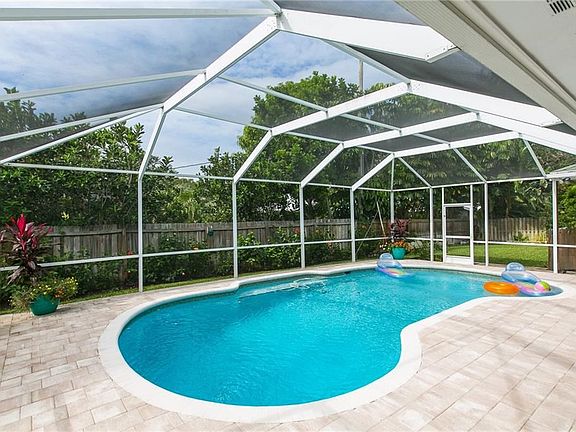 2nd image of 3715 Mockingbird Dr