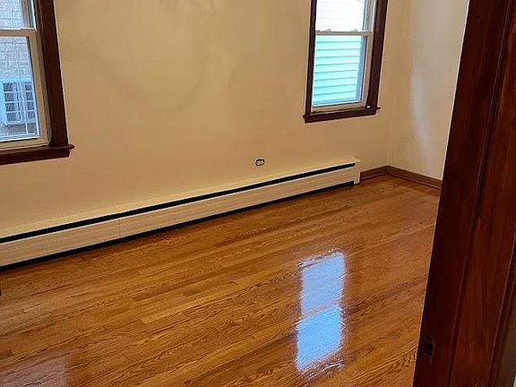 3rd image of 5648 N Central Ave #1