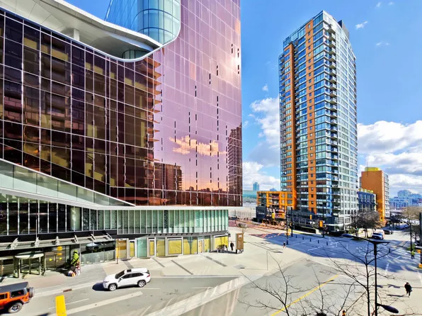 38 Smithe St #351, Vancouver, BC V6B 0P3