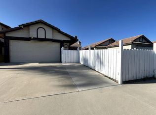 535 Orange Creek Dr, Perris, CA 92571