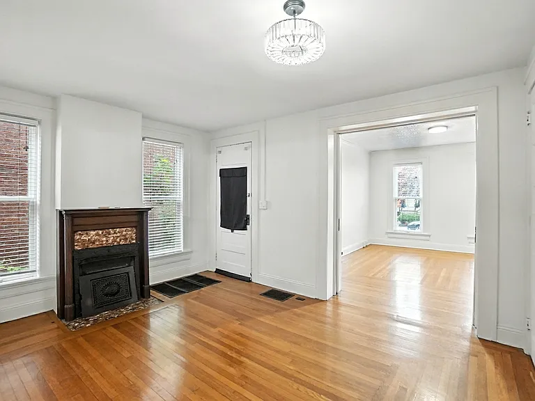 218 Brown St — Photo 22