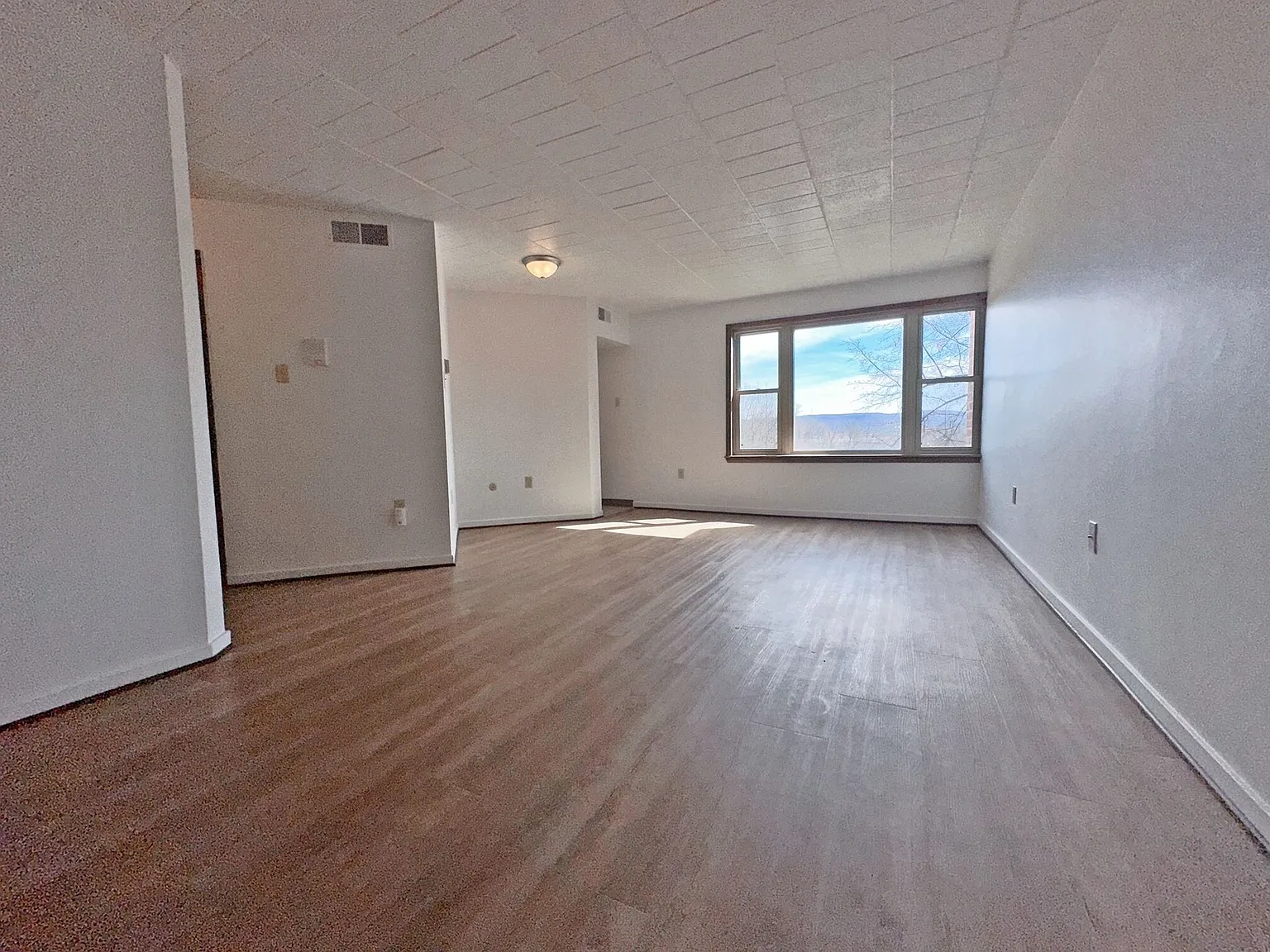 Summit Apartments - Latrobe, PA — Photo 4