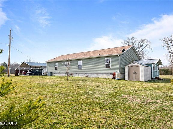 3rd image of 2940 Grave Hill Rd