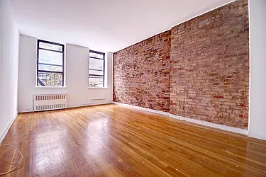 Rented by Urbane Brokerage