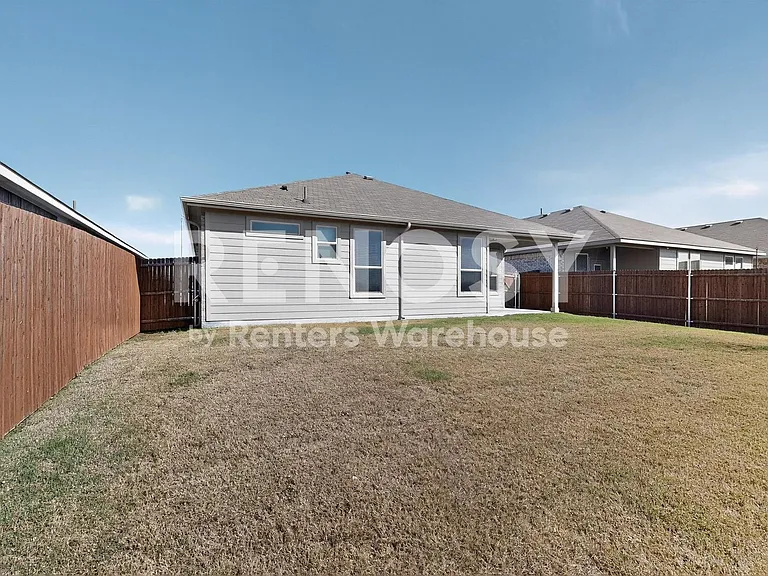 8517 Centerboard Ln — Photo 5