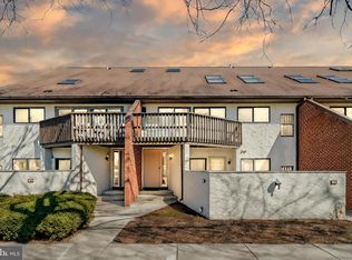 1077 Lancaster Blvd APT 12, Mechanicsburg, PA 17055