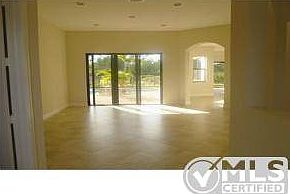 Calais model - Living room