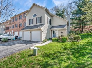 26 Crown Rdg, Newington, CT 06111