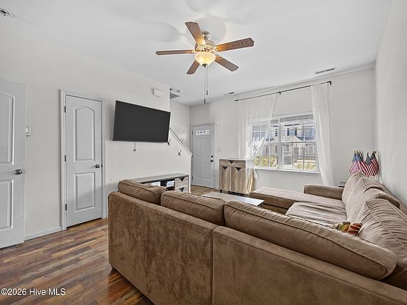 5th image of 501 Oyster Rock Lane #1