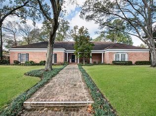 5934 Shady River Dr, Houston, TX 77057